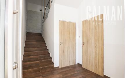 Príjemný 5 i (7i) rodinný dom, terasa, zimná záhrada, REKONŠTRUKCIA, BA IV., Chrobákova , 300 m2