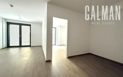 Jedinečný 2i byt s terasou a vlastnou ZÁHRADOU v centre DOWNTOWNU, METROPOLIS, Bottova ul., 110,03 m2