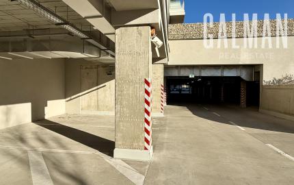 Jedinečný 2i byt s terasou a vlastnou ZÁHRADOU v centre DOWNTOWNU, METROPOLIS, Bottova ul., 110,03 m2