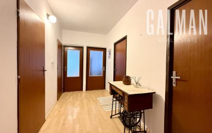 4 izbový zariadený byt s panoramatickým výhľadom v blízkosti Horského parku, BA I. - Staré Mesto, 85 m2