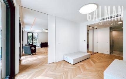 UNIQ-átny veľkometrážny 5iz byt s nádhernou záhradou v Horskom parku