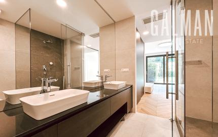 UNIQ-átny veľkometrážny 5iz byt s nádhernou záhradou v Horskom parku