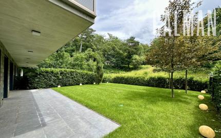 UNIQ-átny veľkometrážny 5iz byt s nádhernou záhradou v Horskom parku