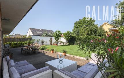 Exkluzívne - 4i zariadený rodinný dom- BUNGALOV, terasa a upravená záhrada, Veľký Biel, 500 m2