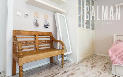 Exkluzívne - 4i zariadený rodinný dom- BUNGALOV, terasa a upravená záhrada, Veľký Biel, 500 m2