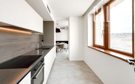 Penthouse s dvoma terasami na pešej zóne Starého Mesta