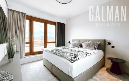 Penthouse s dvoma terasami na pešej zóne Starého Mesta