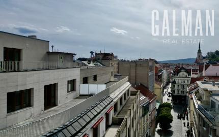 Penthouse s dvoma terasami na pešej zóne Starého Mesta
