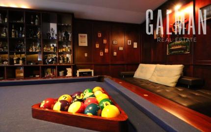 Exkluzívne - veľké 9i rodinné sídlo s rozľahlým pozemkom v obci Santovka, pozemok 2421 m2