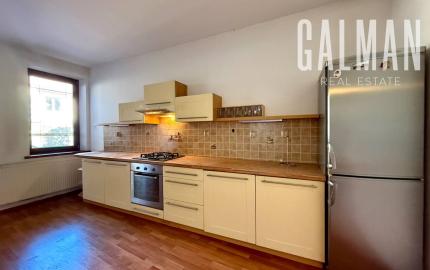 Predaj 5i RD s vinnou pivnicou v centre na námestí, Svätý Jur, Prostredná ul., 377 m2