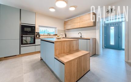 Moderná novostavba Rodinného domu s krásnym pozemkom v Zálesí