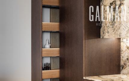 Prestížny luxusný 4 izbový byt na pešej zóne - Staré Mesto