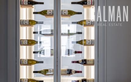 Prestížny luxusný 4 izbový byt na pešej zóne - Staré Mesto