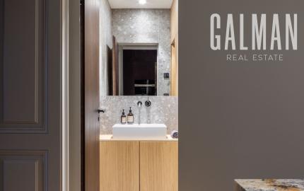 Prestížny luxusný 4 izbový byt na pešej zóne - Staré Mesto