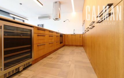 Luxusný 3 izbový byt - dizajnový projekt CUBES - garáž