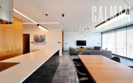 Luxusný 3 izbový byt - dizajnový projekt CUBES - garáž