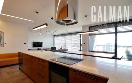 Luxusný 3 izbový byt - dizajnový projekt CUBES - garáž