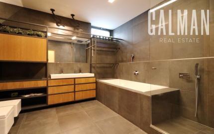 Luxusný 3 izbový byt - dizajnový projekt CUBES - garáž