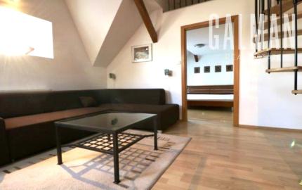 Podkrovný 3,5i byt v centre mesta s jedinečnou atmosférou, BA I.- Staré Mesto, 102 m2