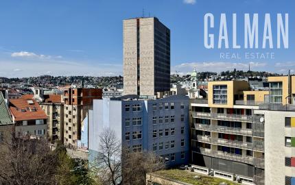 Veľkometrážny 3i byt v centre s výhľadmi a garážovým státím , NOVOSTAVBA, BA I., 137,80 m2
