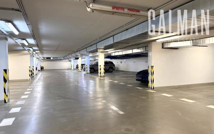 Veľkometrážny 3i byt v centre s výhľadmi a garážovým státím , NOVOSTAVBA, BA I., 137,80 m2