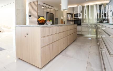 Nadštandardný 6i RD s bazénom na Hradnom kopci, BA I. Staré Mesto, pozemok 1118 m2
