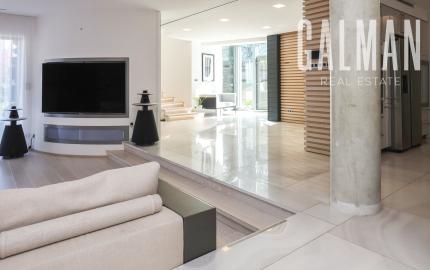 Nadštandardný 6i RD s bazénom na Hradnom kopci, BA I. Staré Mesto, pozemok 1118 m2