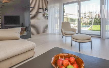 Nadštandardný 6i RD s bazénom na Hradnom kopci, BA I. Staré Mesto, pozemok 1118 m2