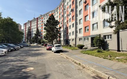 Veľký 4i byt s výbornou polohou a občianskou vybavenosťou, BA V., Ľubovnianska ul., 93 m2