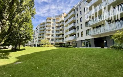 Zariadený 1,5 izbový byt s exteriérom a garáž. státím, projekt EDEN PARK , Drieňová ul., BA II., 49 m2