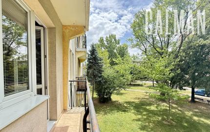 Priestranný a kompletne zariadený  2 izbový byt s balkónom na Štrkovci , Trebišovská ul., BA II., 60,78 m2