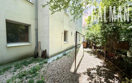 Tichý 1,5i byt v úplnom centre mesta, REKONŠTRUKCIA , BA I., Karadžičova ul., 46 m2
