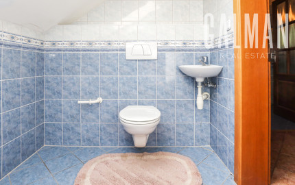 Priestranný 5i rodinný dom na konci slepej ulice + dielňa + vinná pivnica + fitness miestnosť + terasa, pozemok 745 m2