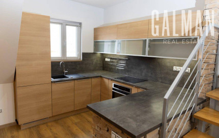 KVALITNÝ tehlový mezonetový byt  s TERASOU, BA III., Nové Mesto, Odborárska ul., 95 m2