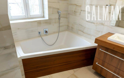 KVALITNÝ tehlový mezonetový byt  s TERASOU, BA III., Nové Mesto, Odborárska ul., 95 m2