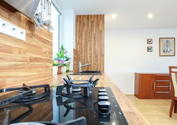 Príjemný 5 i (7i) rodinný dom, terasa, zimná záhrada, REKONŠTRUKCIA, BA IV., Chrobákova , 300 m2