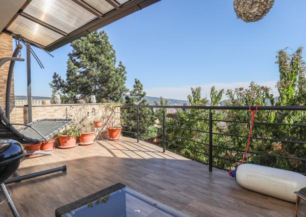 Príjemný 5 i (7i) rodinný dom, terasa, zimná záhrada, REKONŠTRUKCIA, BA IV., Chrobákova , 300 m2