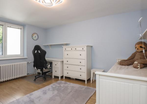 Príjemný 5 i (7i) rodinný dom, terasa, zimná záhrada, REKONŠTRUKCIA, BA IV., Chrobákova , 300 m2