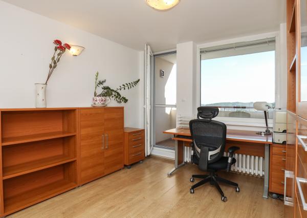 Príjemný 5 i (7i) rodinný dom, terasa, zimná záhrada, REKONŠTRUKCIA, BA IV., Chrobákova , 300 m2