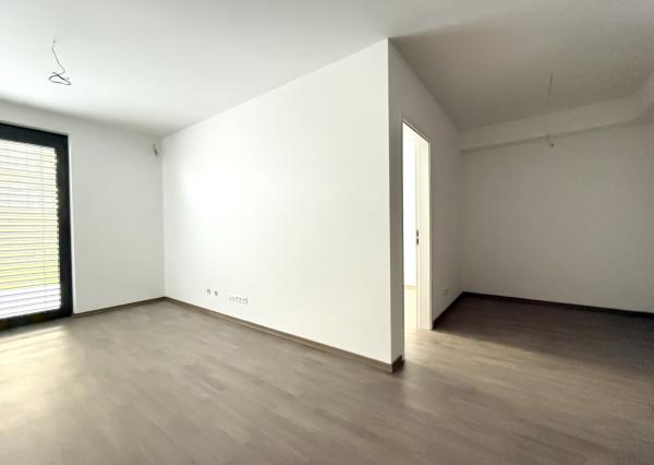 Jedinečný 2i byt s terasou a vlastnou ZÁHRADOU v centre DOWNTOWNU, METROPOLIS, Bottova ul., 110,03 m2