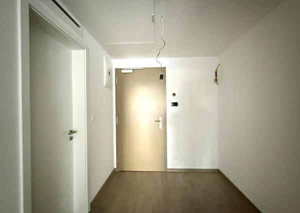 Jedinečný 2i byt s terasou a vlastnou ZÁHRADOU v centre DOWNTOWNU, METROPOLIS, Bottova ul., 110,03 m2