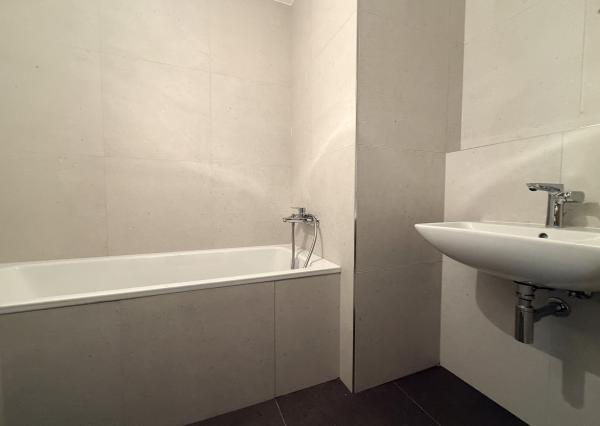 Jedinečný 2i byt s terasou a vlastnou ZÁHRADOU v centre DOWNTOWNU, METROPOLIS, Bottova ul., 110,03 m2