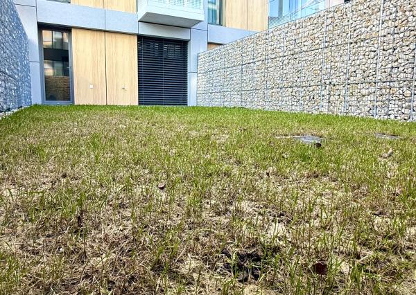 Jedinečný 2i byt s terasou a vlastnou ZÁHRADOU v centre DOWNTOWNU, METROPOLIS, Bottova ul., 110,03 m2