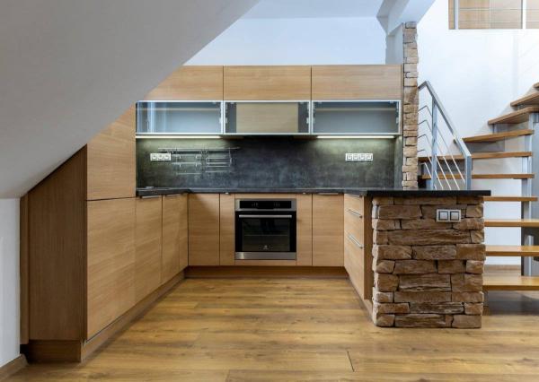 Mezonetový 3i tehlový byt s TERASOU, BA III., Nové Mesto, Odborárska ul., 95 m2