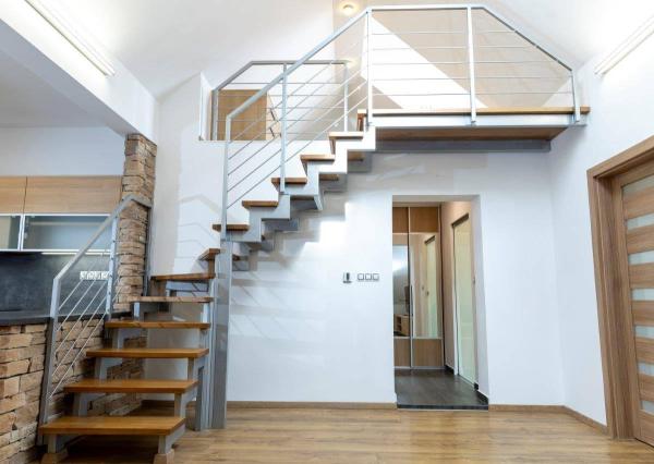 Mezonetový 3i tehlový byt s TERASOU, BA III., Nové Mesto, Odborárska ul., 95 m2