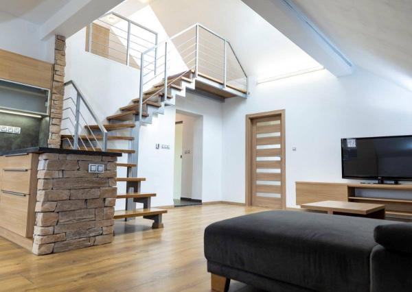 Mezonetový 3i tehlový byt s TERASOU, BA III., Nové Mesto, Odborárska ul., 95 m2