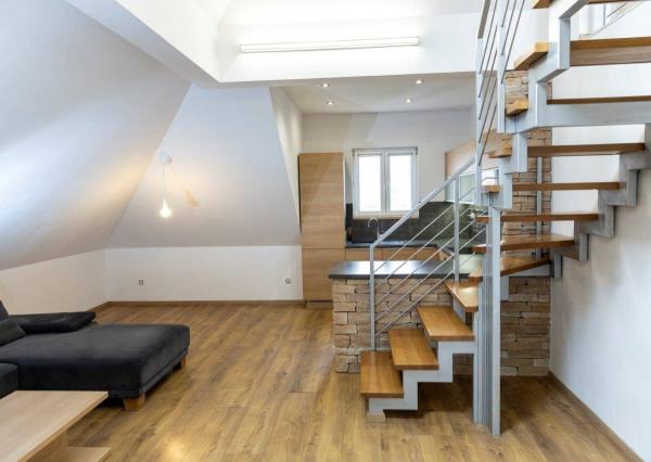 Mezonetový 3i tehlový byt s TERASOU, BA III., Nové Mesto, Odborárska ul., 95 m2