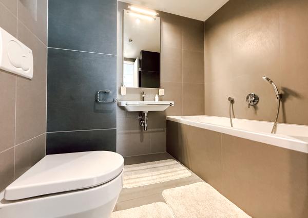 Priestranný moderný 2 izbový byt s terasou a garážou - Horský park