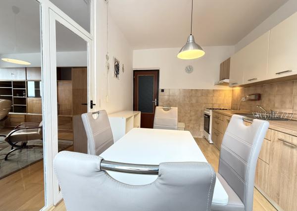 4 izbový zariadený byt s panoramatickým výhľadom v blízkosti Horského parku, BA I. - Staré Mesto, 85 m2