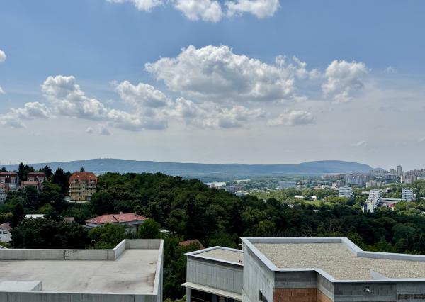 4 izbový zariadený byt s panoramatickým výhľadom v blízkosti Horského parku, BA I. - Staré Mesto, 85 m2